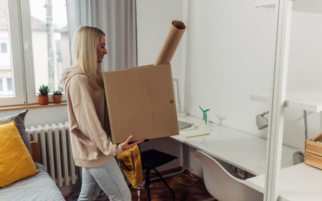 Maximizing Dorm Space: What to Use Storage For in College